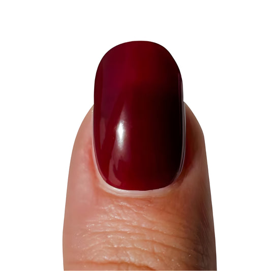 Bordeaux-Nagel-Streifen mit Rot-Gel